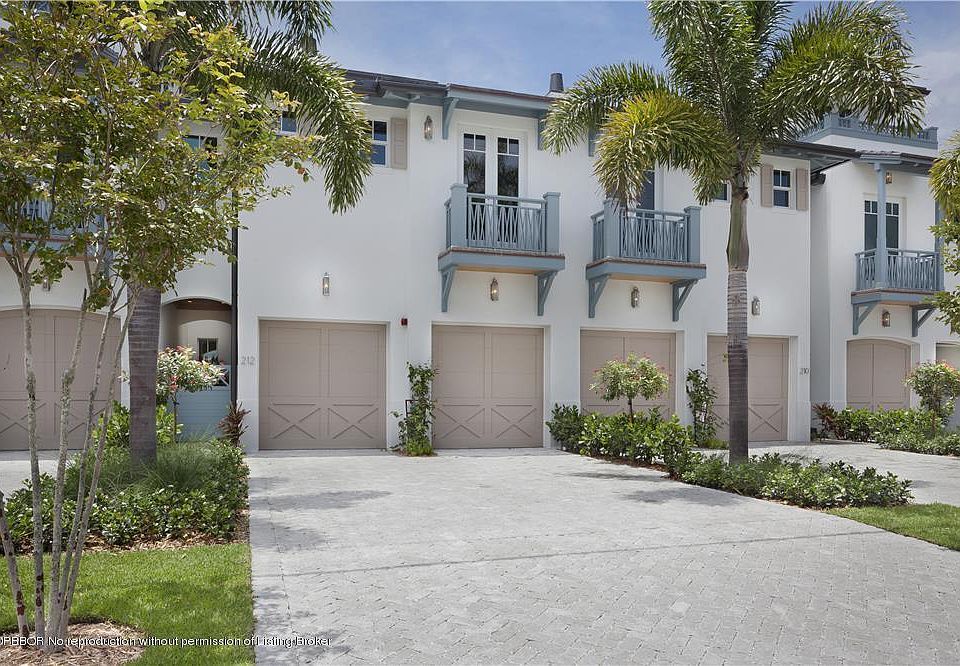 1st image of 210 Venetian Dr #210