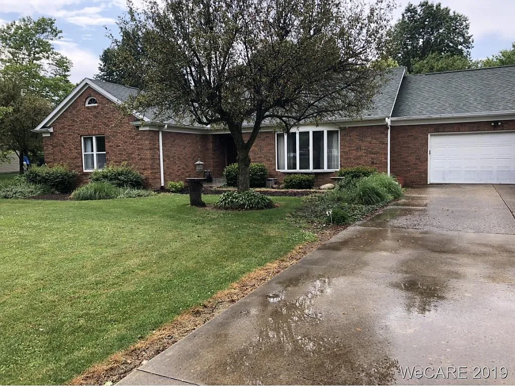 328 E Lima Ave photo 1