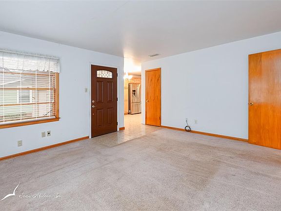 4th image of 709 Peake St
