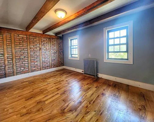 Rented by RELEASE NY | media 18