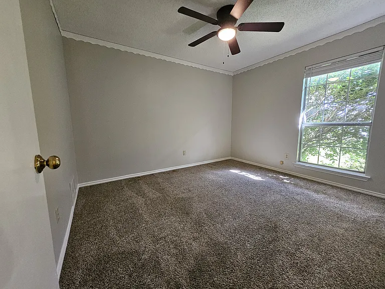 517 Vicki Ln — Photo 15