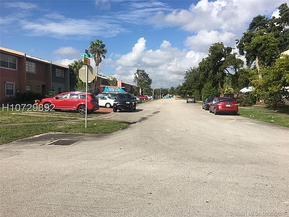 5th image of 9108 NW 35th Pl