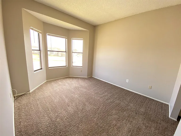 2405 W Slaughter Ln #B — Photo 7