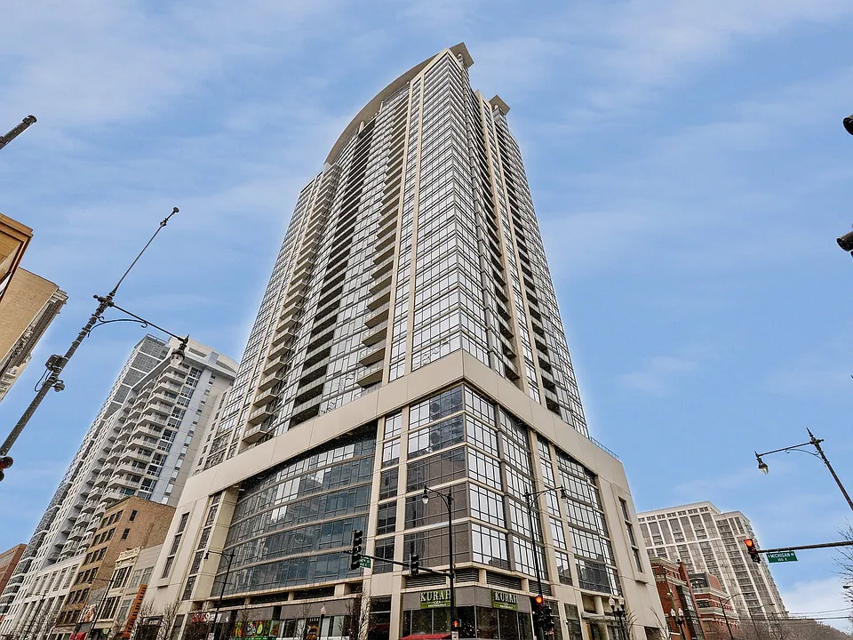 100 E 14th St #801