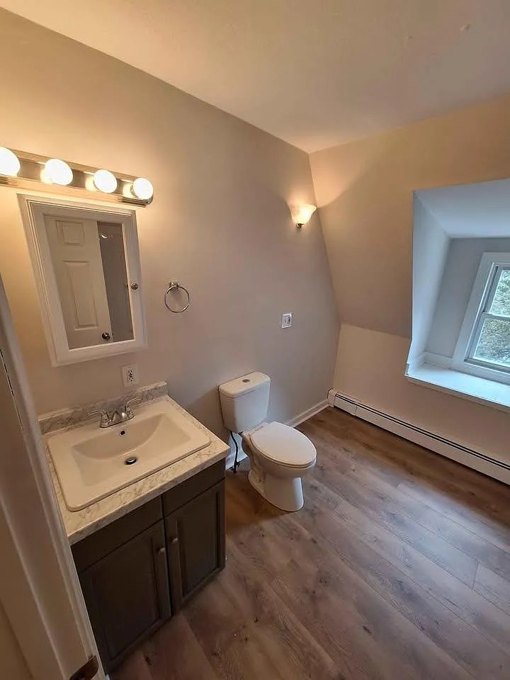 200 Elm St - Unit 2 — Photo 3