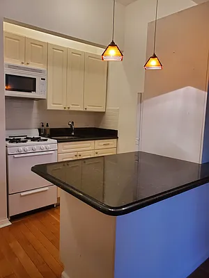 Rented by CitySites Real Estate Group | media 18