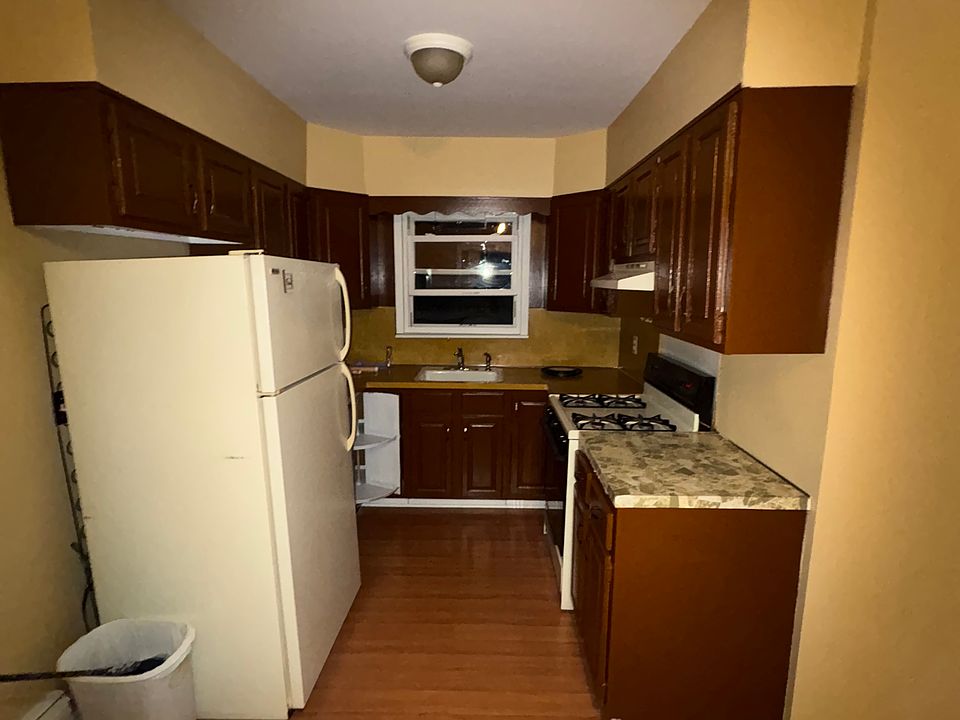 1st image of 118 Travers Ave #2