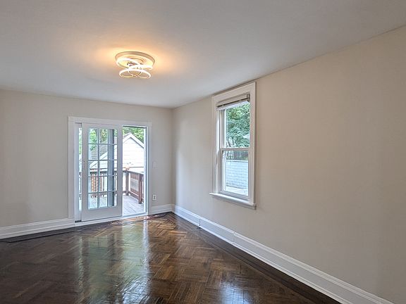 4th image of 493 Jefferson Ave