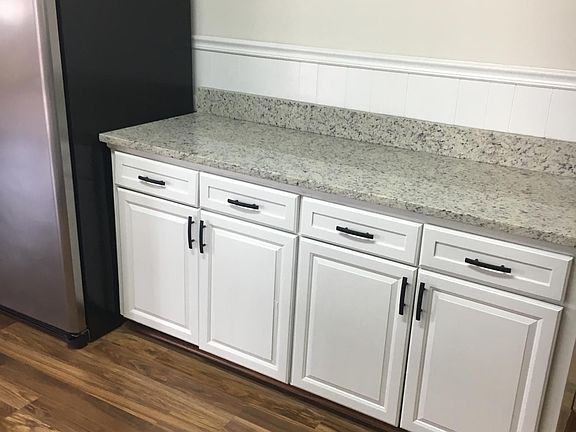 3rd image of 104 Pecan Ln