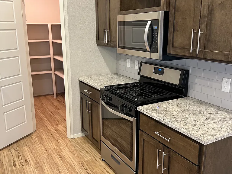 2615 W Baton Rouge Pl — Photo 11