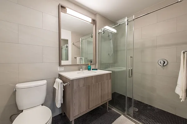 Rented by Hampshire Assets LLC | media 15