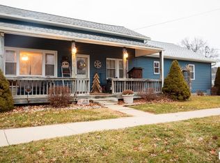 210 E Washington Ave, Lewistown, IL 61542