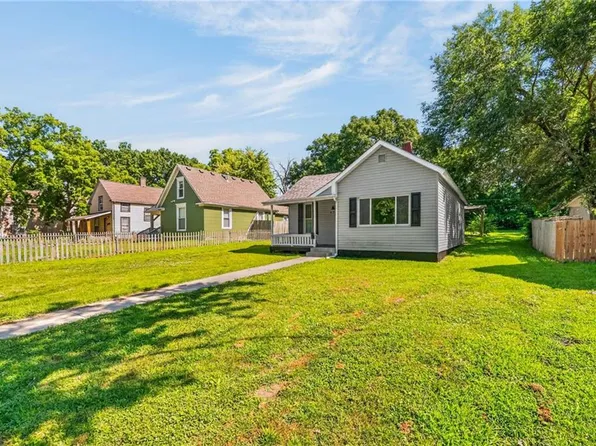 435 Ford St, Liberty, MO 64068