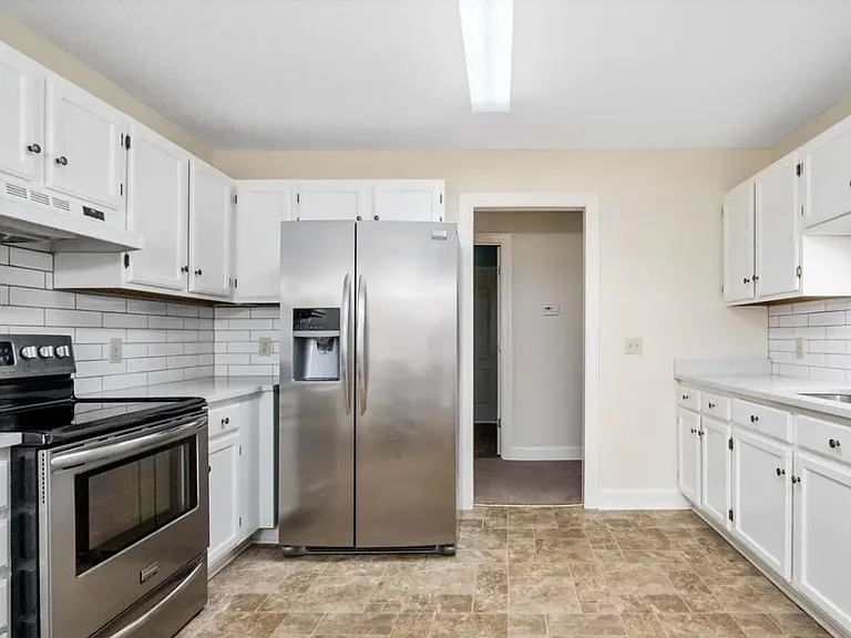 115 Charleston Way — Photo 7