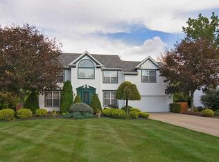 9383 Westwood Dr, Macedonia, OH