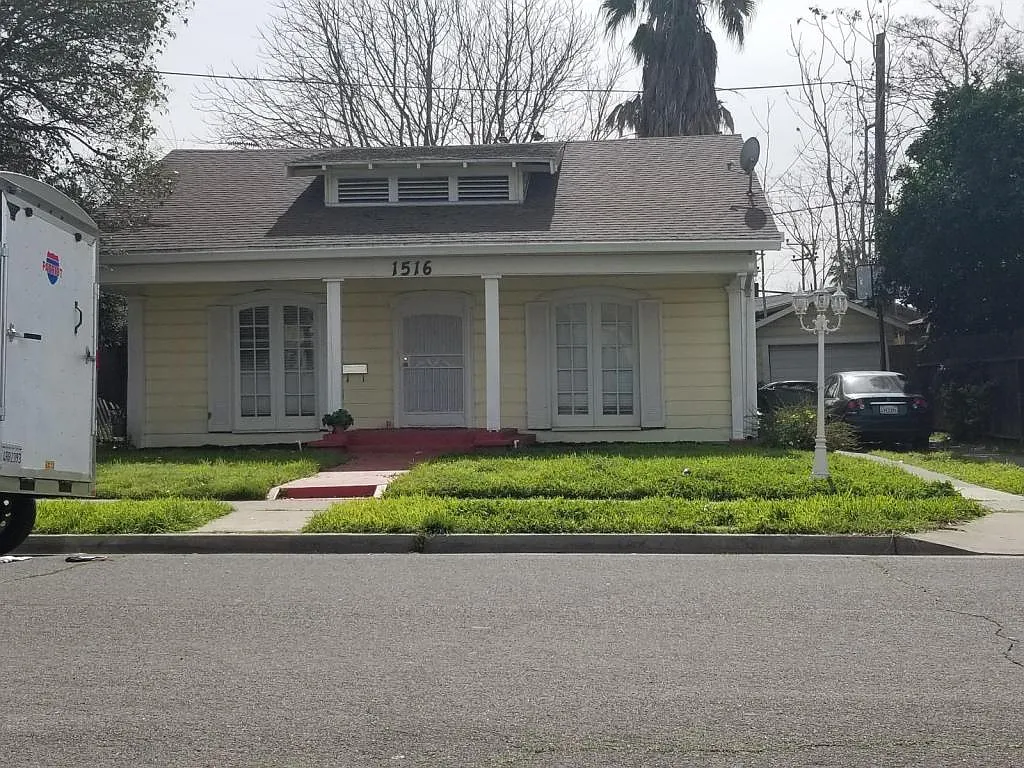 1516 N Berkeley Ave photo 1