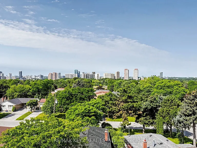 1670 Victoria Park Ave #213 — Photo 40