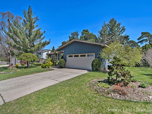 2nd image of 6928 Brownell Ct SE