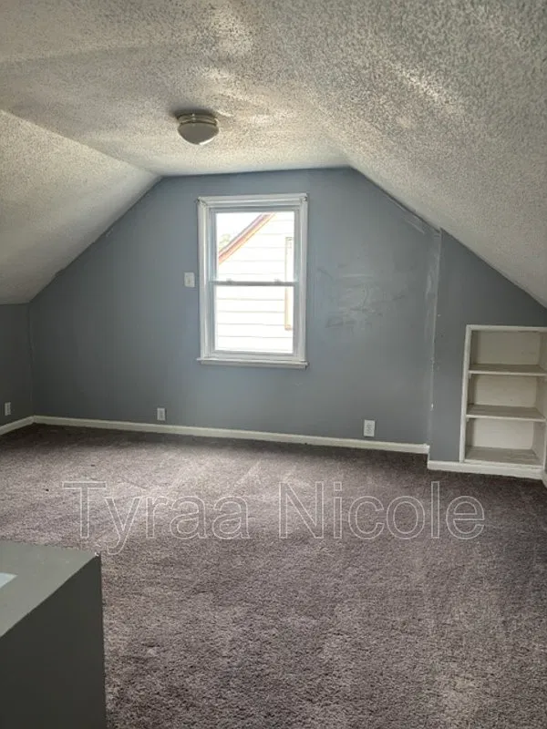 3 bed, 1.0 bath, 970 sqft, $1,150 — Photo 4