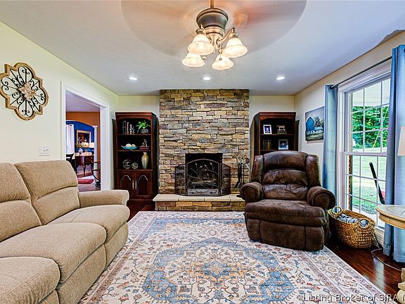 4th image of 643 Dieterlen Road