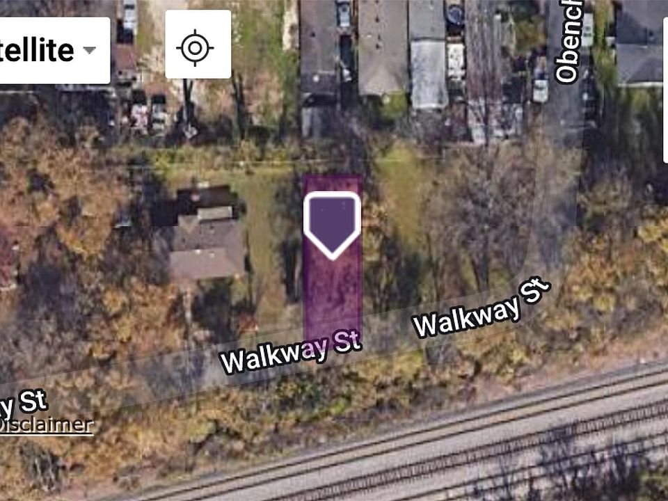 2nd image of 907 Walkway St