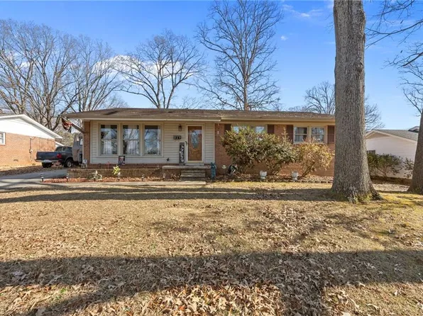 317 Clapp St, Graham, NC 27253