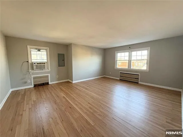 175 Van Winkle St #2 — Photo 3