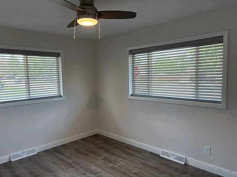 1601 S Patton Ct — Photo 5