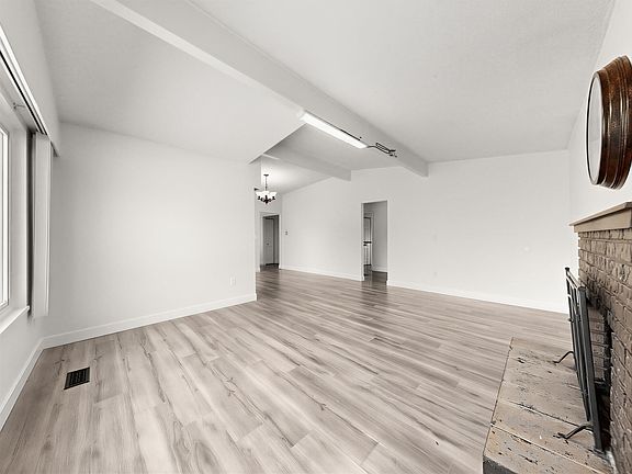 4th image of 1152 Glade Ct
