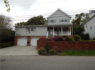 302 Lackawana Ave, Bentleyville, PA 15314