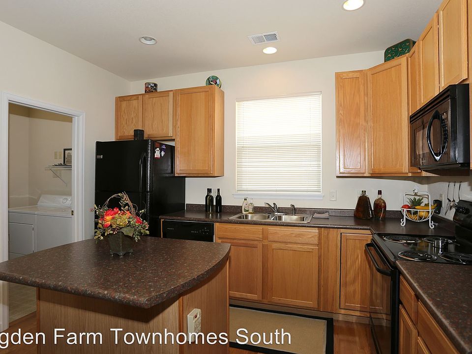 2nd image of 2802 Iowa Dr Unit 102