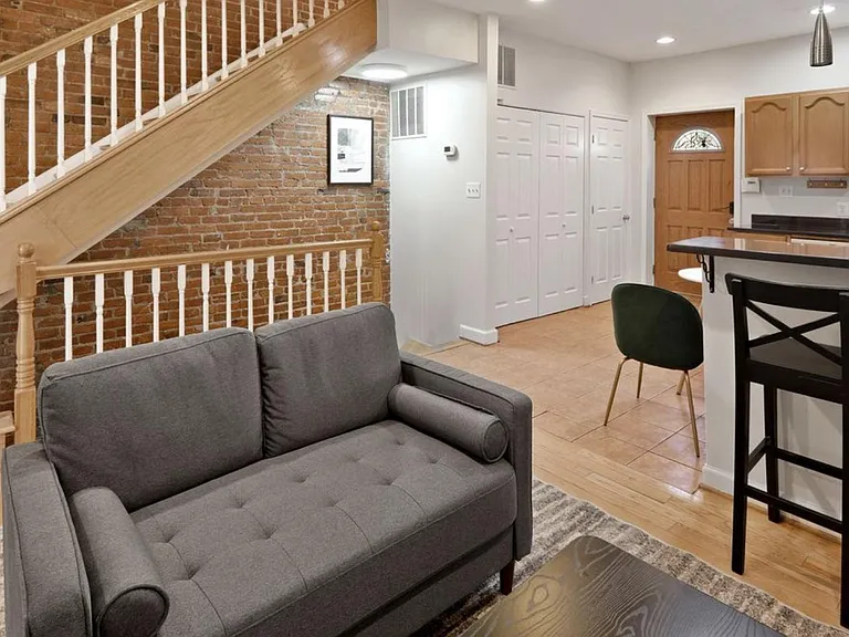 541 Florida Ave NW — Photo 4