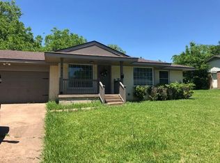 1411 Hillcrest Dr, Sherman, TX 75092