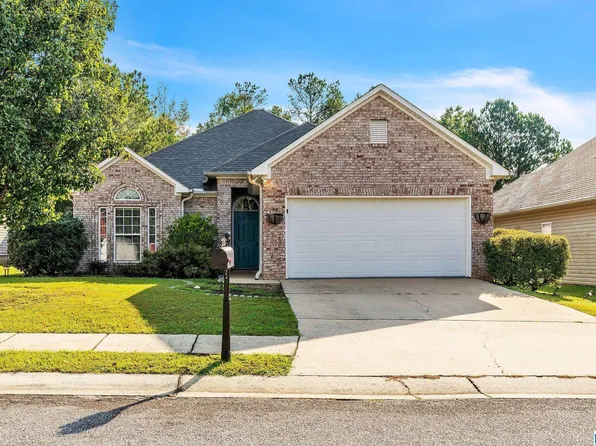 165 Oak Leaf Cir, Pell City, AL 35125