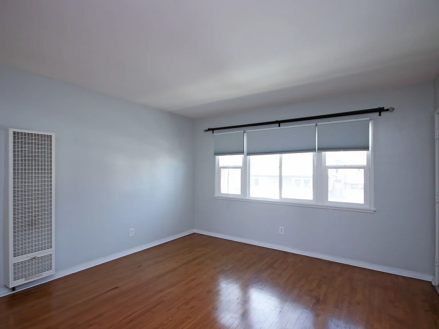 2 bed, 700 sqft, $2,450 — Photo 4