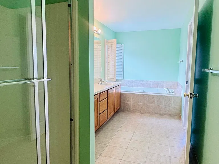 37572 Newburgh Park Cir #33 — Photo 36
