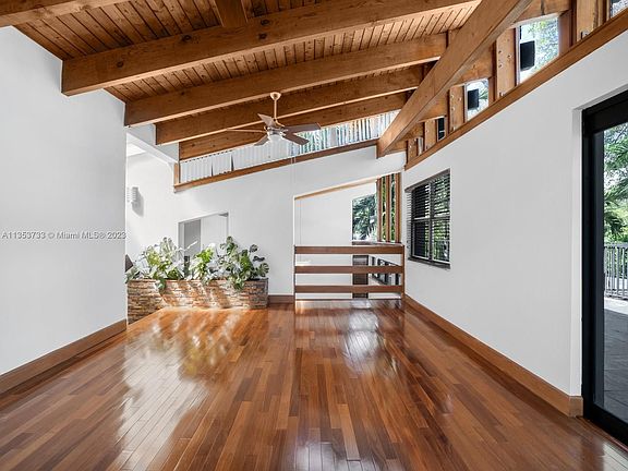 5th image of 4145 Pamona Ave