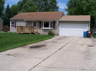 705 Hammer Rd, Albert Lea, MN 56007