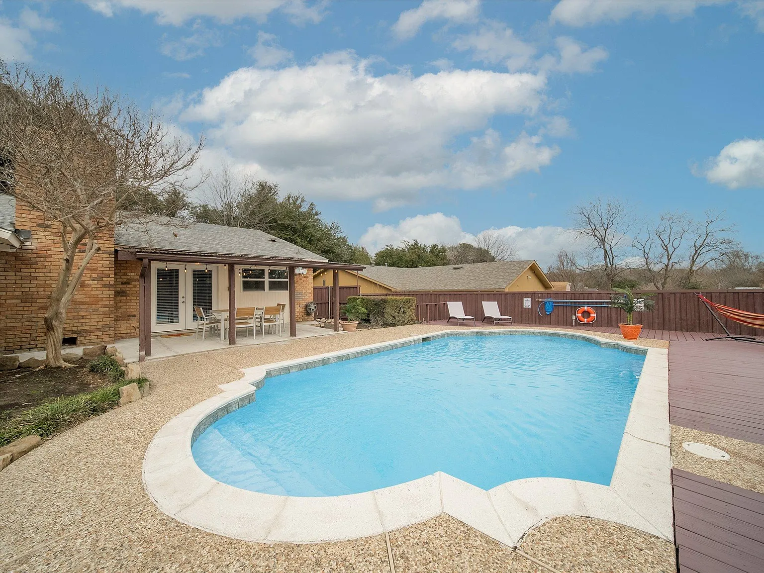 2922 Clover Valley Dr — Photo 1