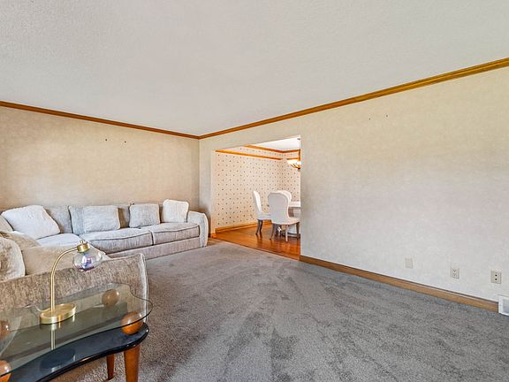 4th image of 1428 N 7th Ave E