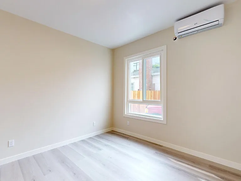 976 Masson Ave — Photo 9