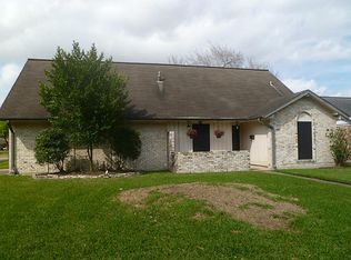 305 Una Dr, Deer Park, TX 77536