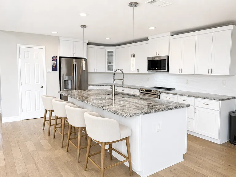 16923 Park Hill Dr — Photo 9