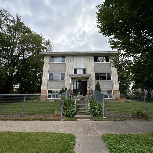 3021 Longfellow Ave S Photo 1