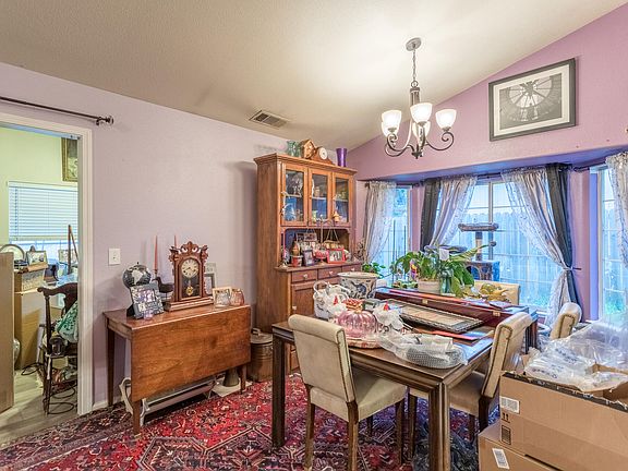 5th image of 6671 Waterford Dr