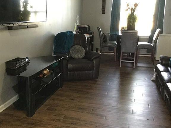 2nd image of 8954 Bradstreet Commons Way