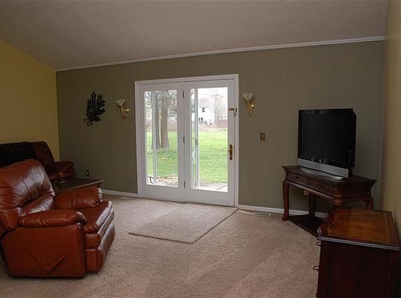 2nd image of 22954 Foxfire Dr