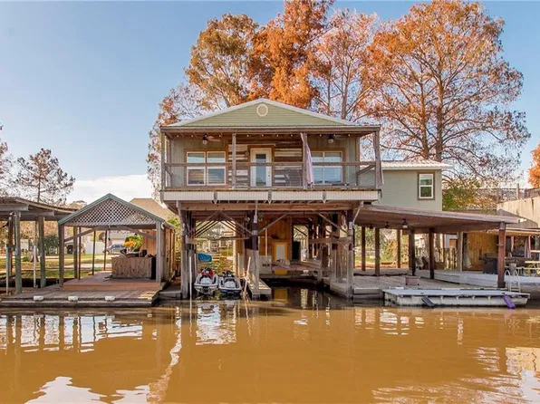 32677 Cypress Dr, Springfield, LA 70462
