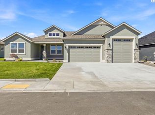 12005 Vincenzo Dr, Pasco, WA 99301