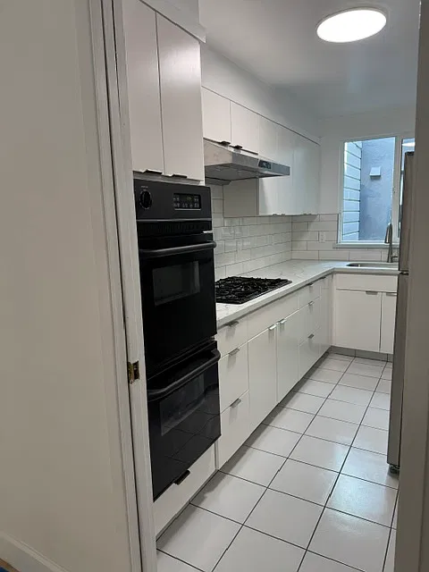 2 bed, 817 sqft, $5,500 — Photo 2